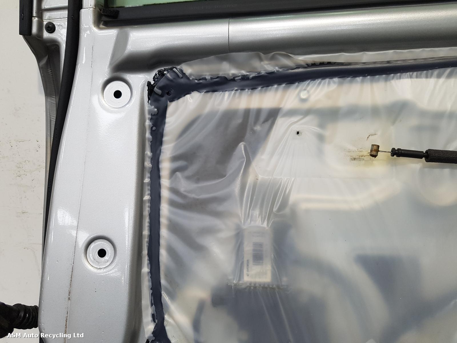 View Auto part R Rear Door Kia Sportage 2015