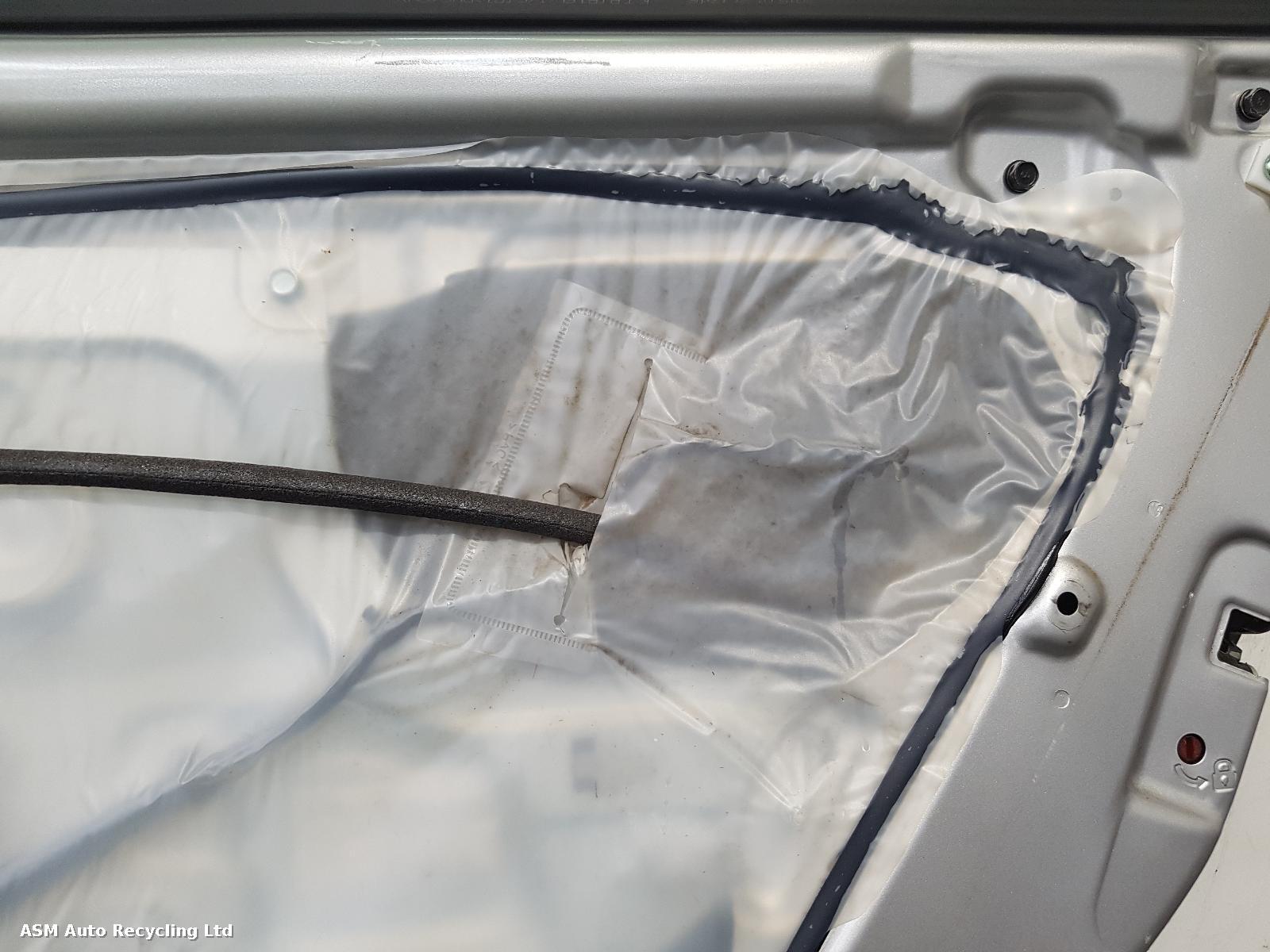 View Auto part R Rear Door Kia Sportage 2015