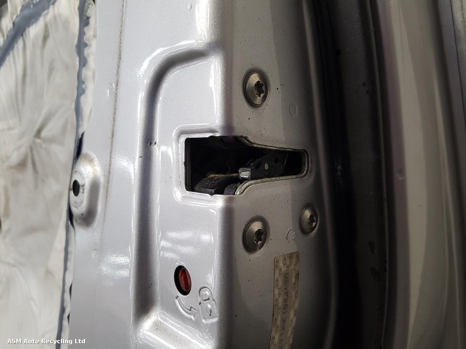 View Auto part R Rear Door Kia Sportage 2015