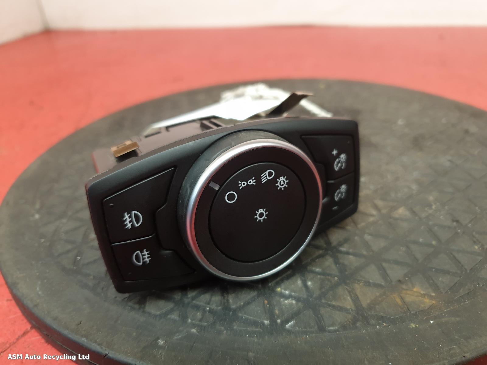 View Auto part Headlight Switch Ford Focus 2015