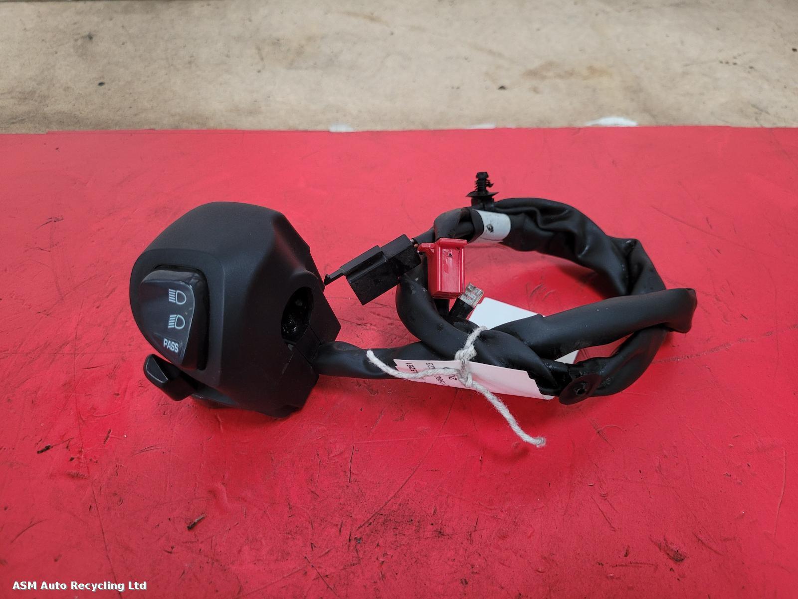 View Auto part LH Switch Gear Yamaha Yp 2019