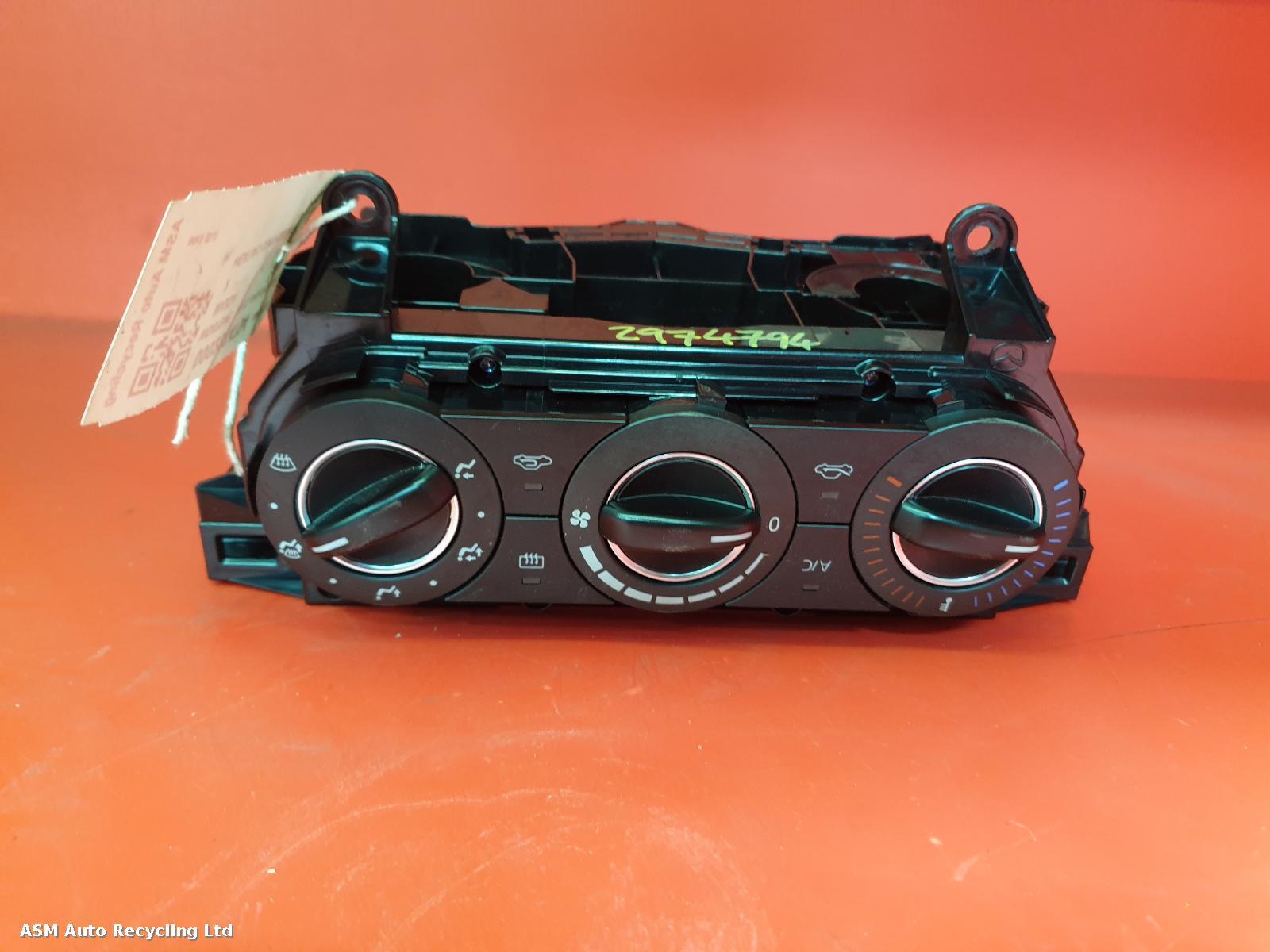 View Auto part Heater/AC Controller Mazda 2  2018