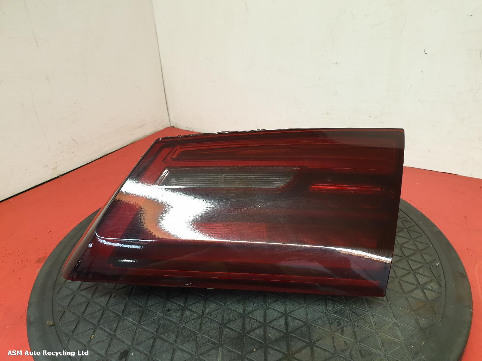 View Auto part R Taillight Bmw 5 Series 2020