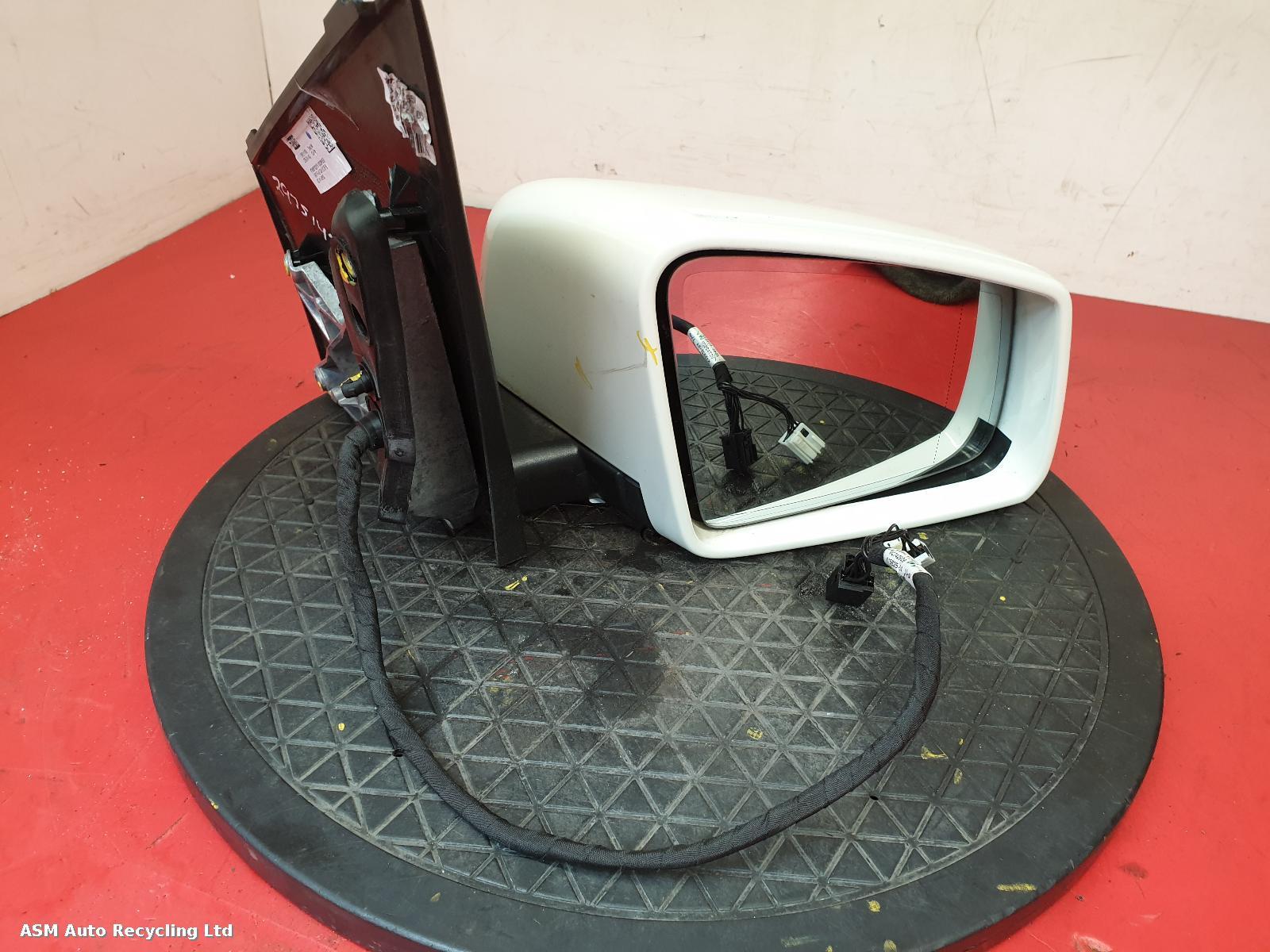 View Auto part R Door Mirror Mercedes B Class 2015