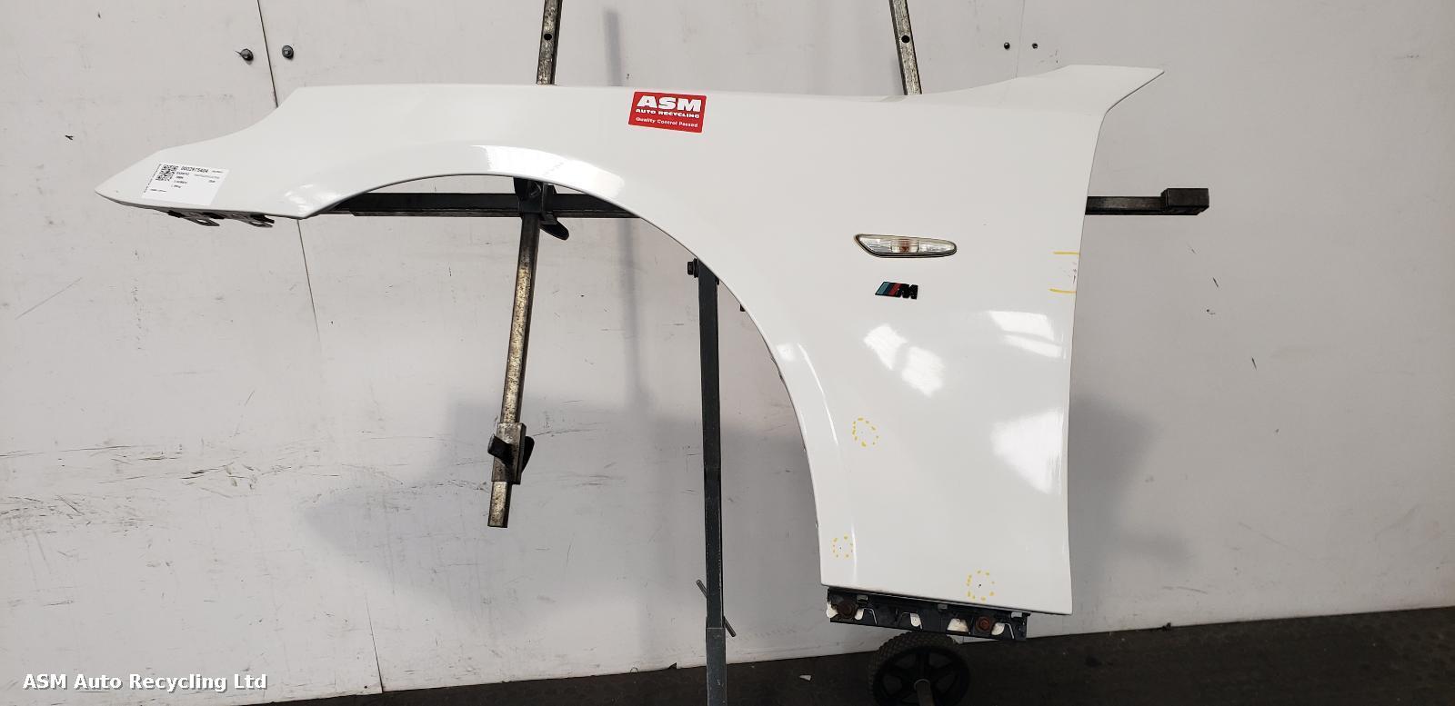View Auto part L Wing Bmw 5 Series 2009