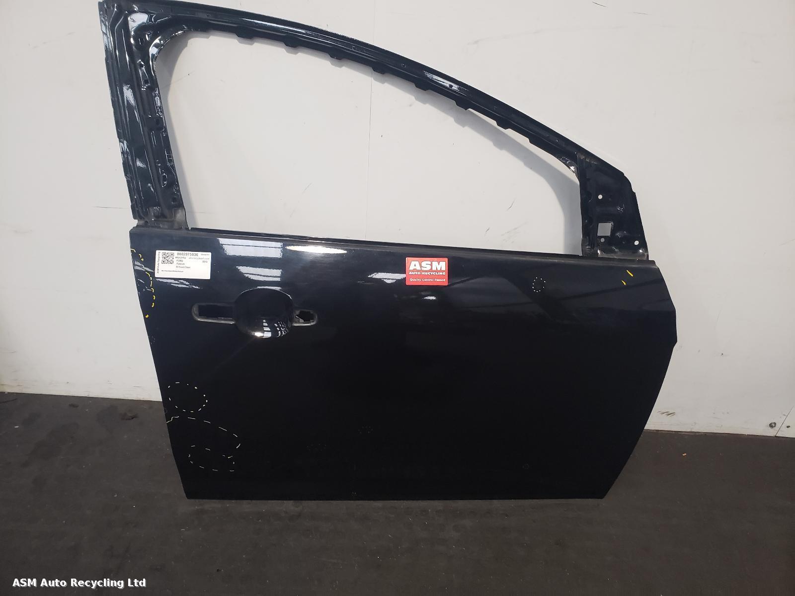 View Auto part R Front Door Ford Focus 2012