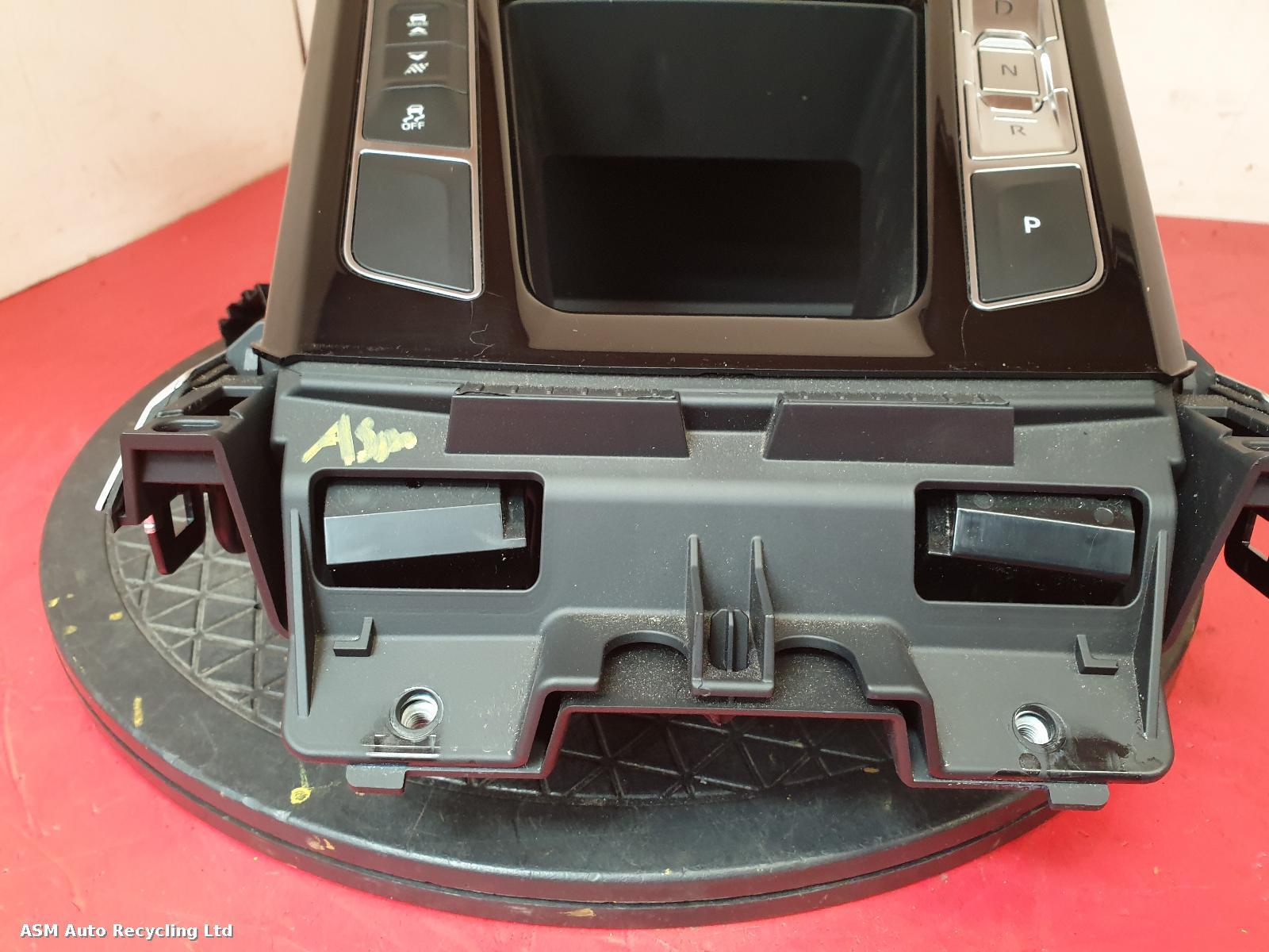 View Auto part Heater/AC Controller Jaguar I-pace 2020