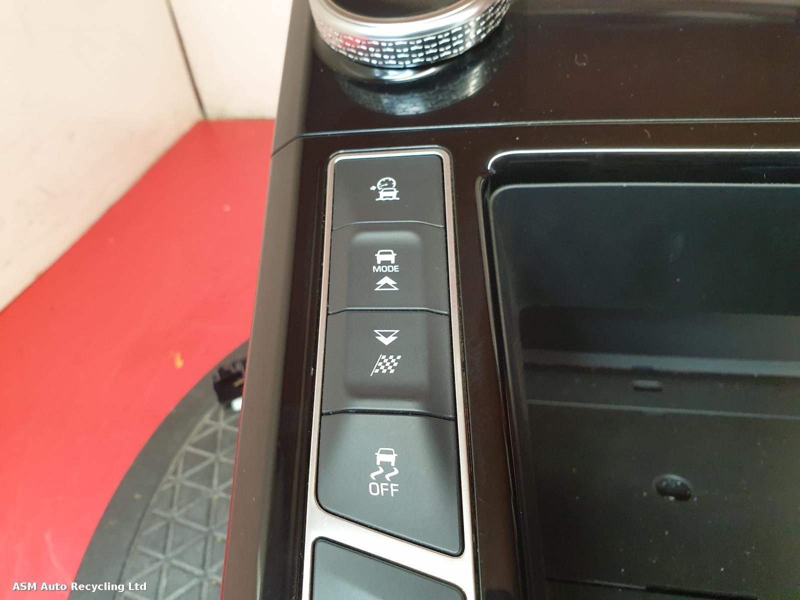 View Auto part Heater/AC Controller Jaguar I-pace 2020