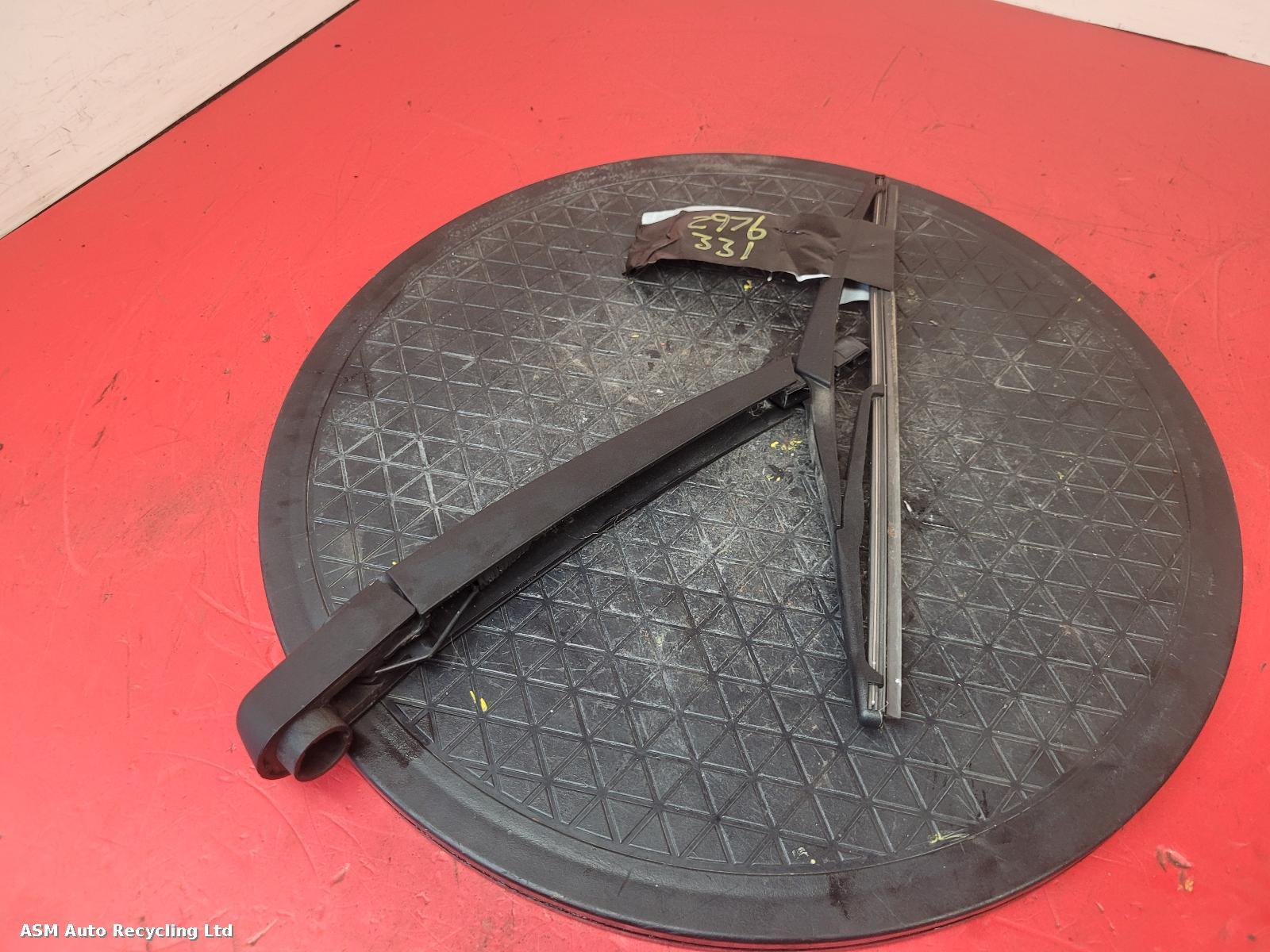 View Auto part Wiper Arm Citroen C3 2021