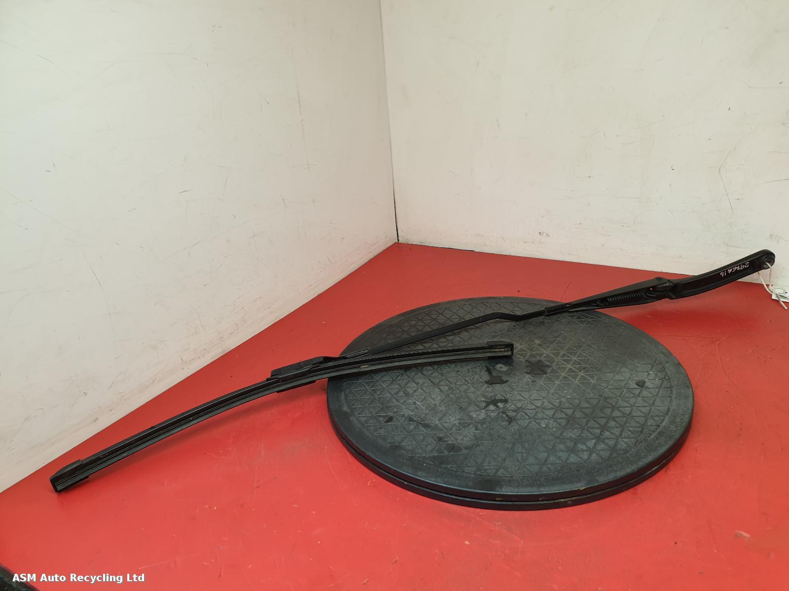 View Auto part Wiper Arm Audi A4 2009