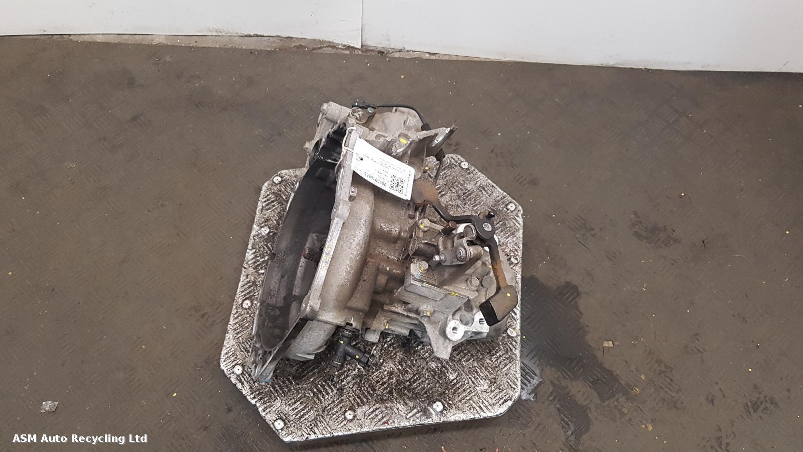 View Auto part Gearbox Vauxhall Viva 2016