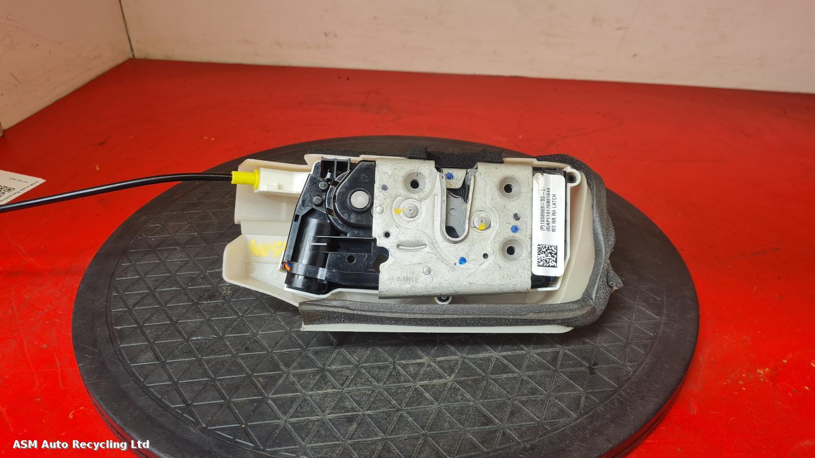 View Auto part Door Lock Assembly Tesla Model 3 2019