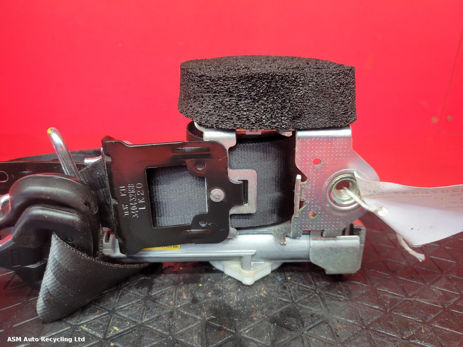 View Auto part Seat Belt Ford Fiesta 2011