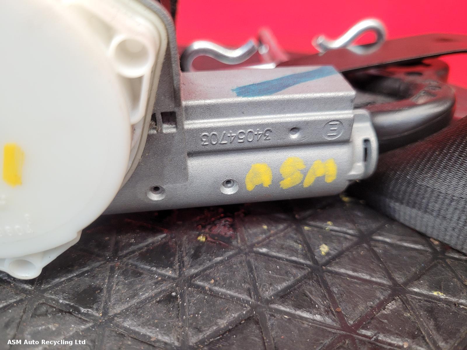 View Auto part Seat Belt Ford Fiesta 2011