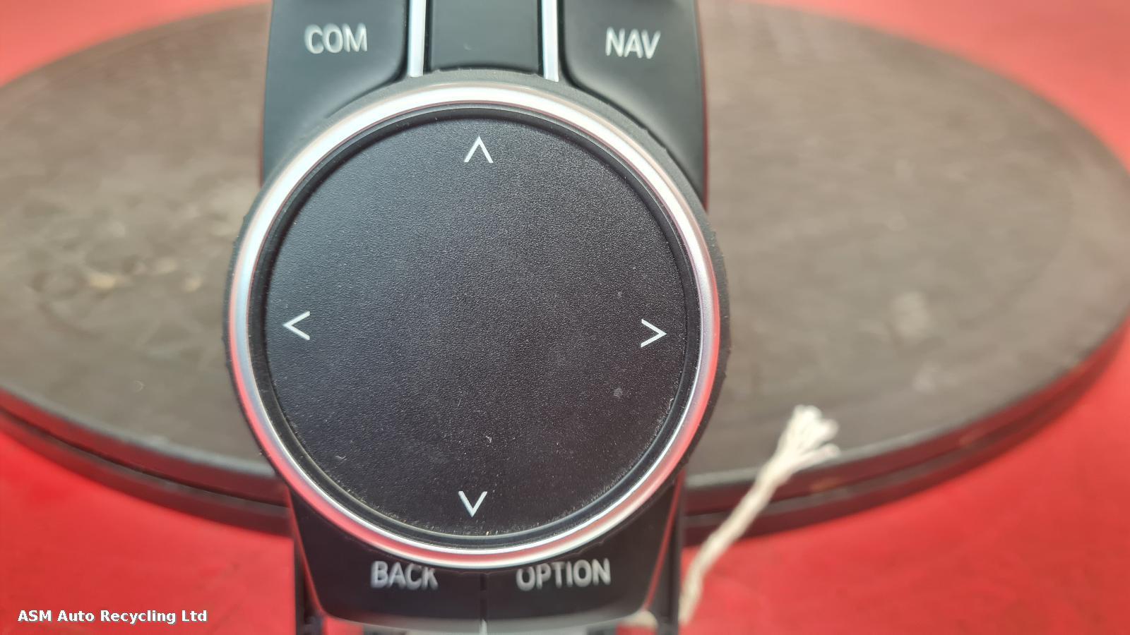 View Auto part Multifunction Computer Switch Bmw 5 Series 2020