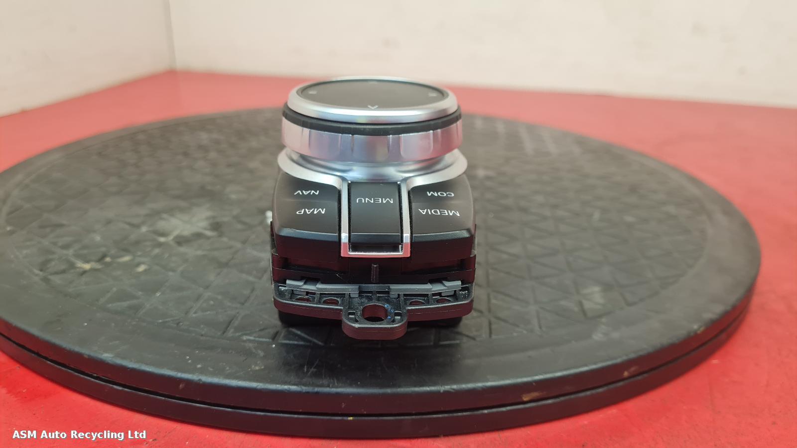 View Auto part Multifunction Computer Switch Bmw 5 Series 2020