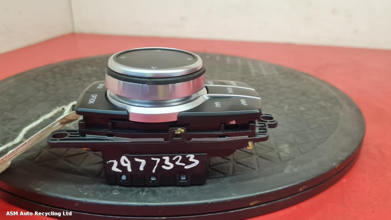 View Auto part Multifunction Computer Switch Bmw 5 Series 2020