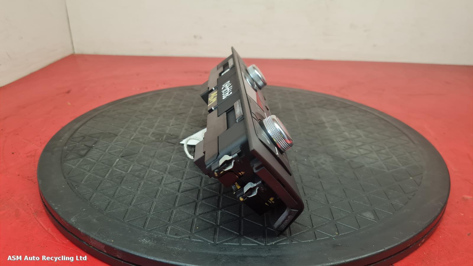View Auto part Heater/AC Controller Audi A7 2013
