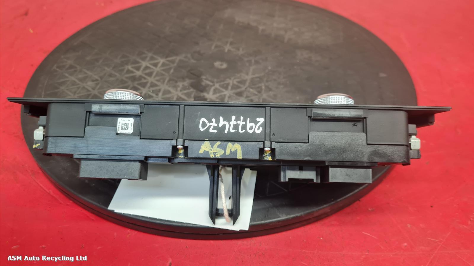 View Auto part Heater/AC Controller Audi A7 2013