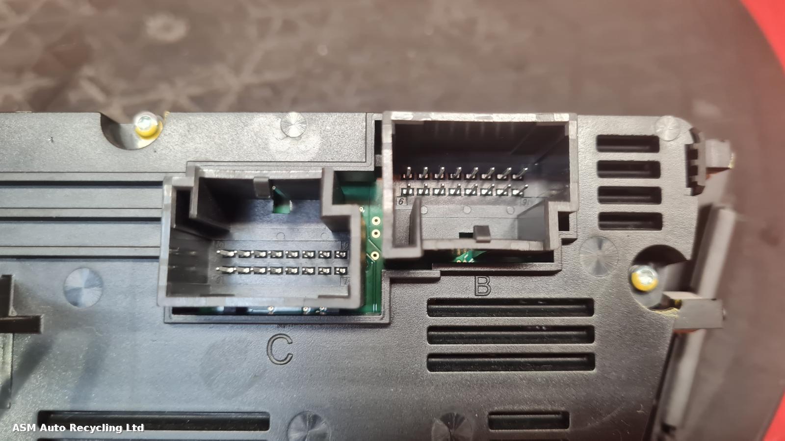 View Auto part Heater/AC Controller Audi A7 2013