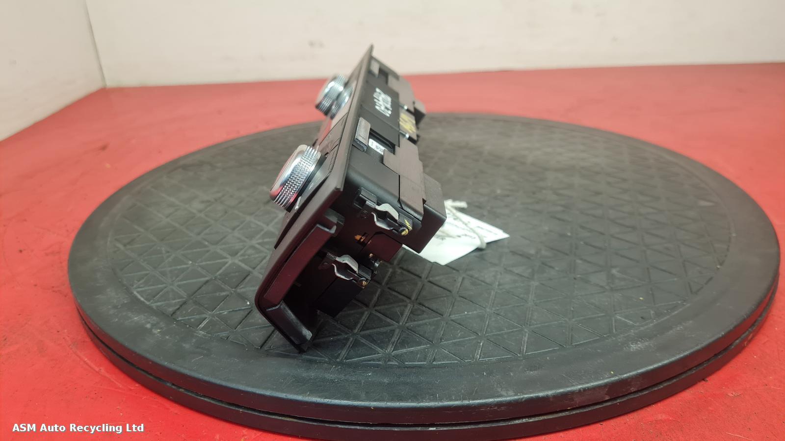 View Auto part Heater/AC Controller Audi A7 2013