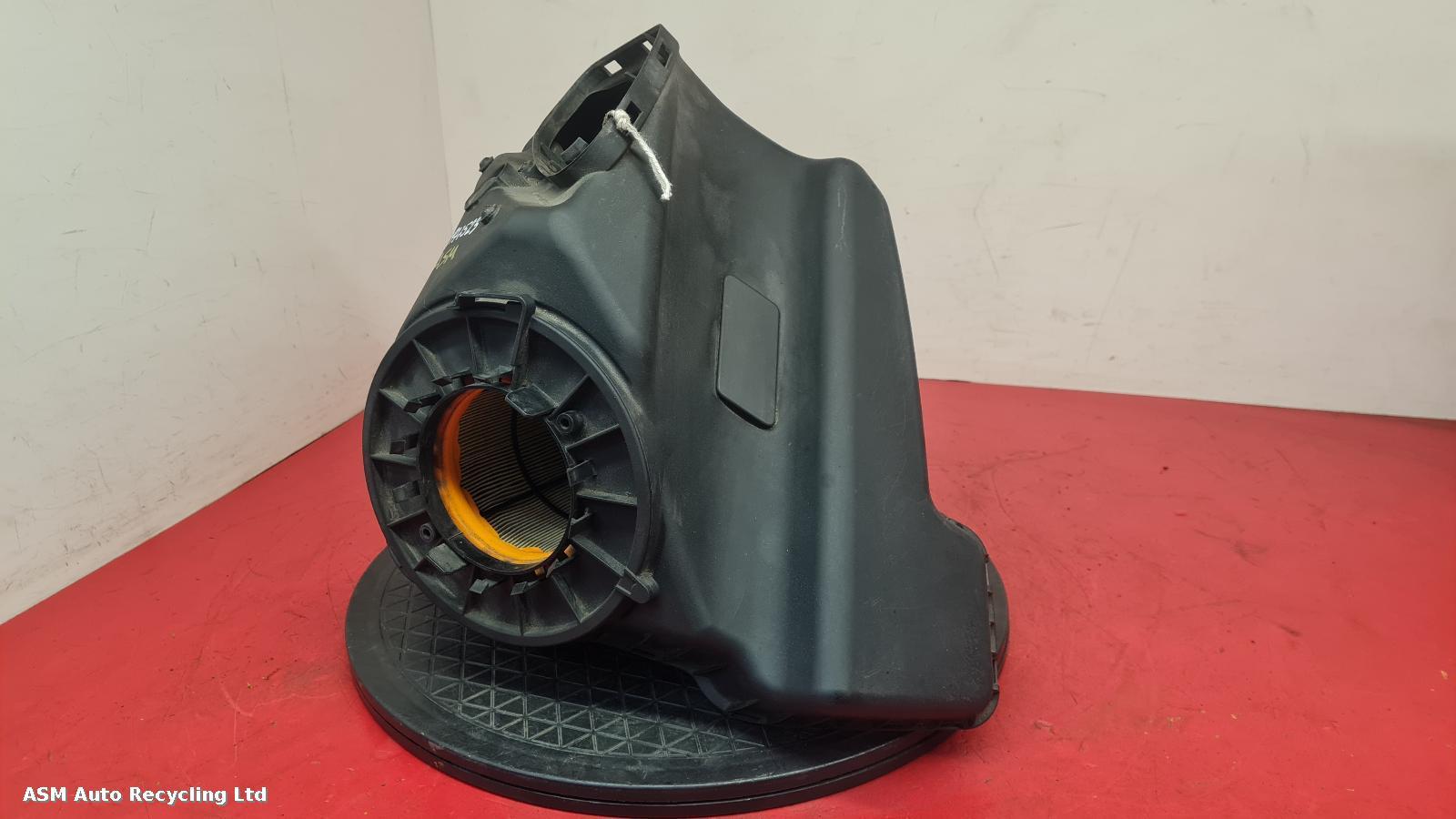 View Auto part Air Cleaner/Box Audi A7 2013