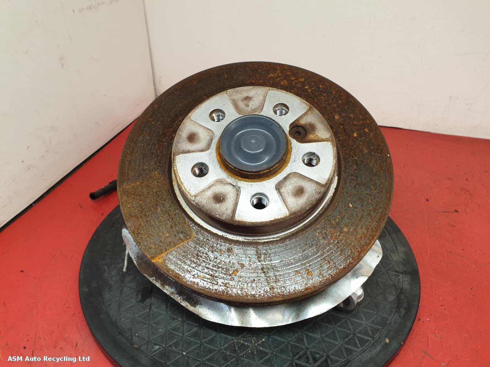 View Auto part RF Hub/Stub Axle Assembly Bmw I3 2015