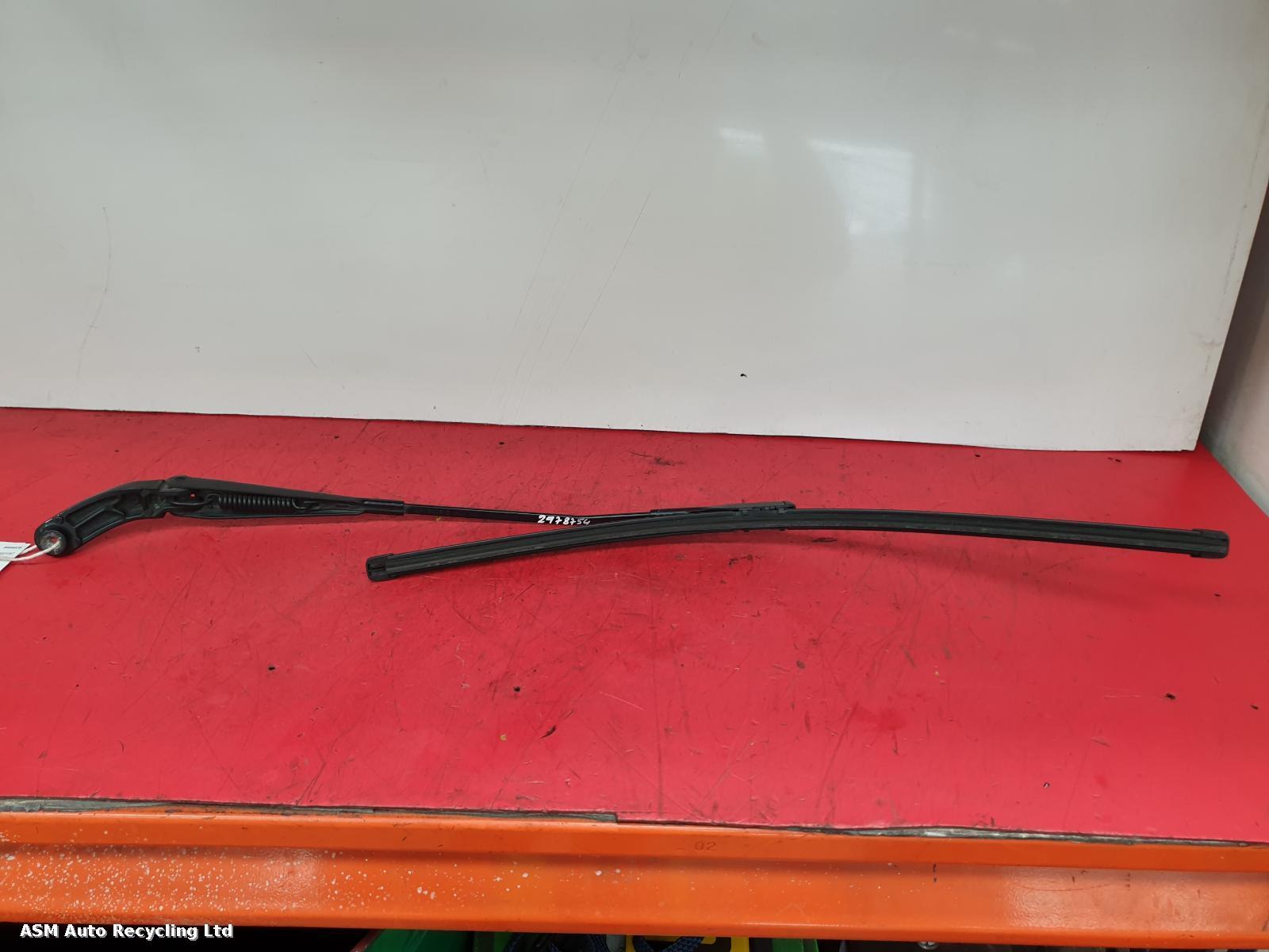 View Auto part Wiper Arm Audi A5 2007