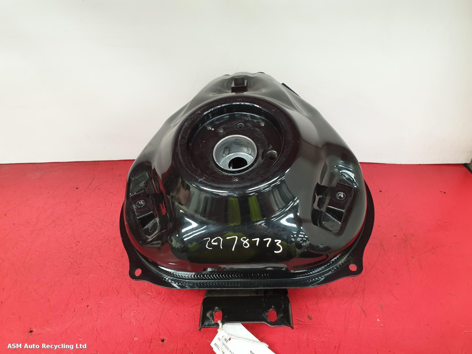 View Auto part Fuel Tank Yamaha Xsr125 2021