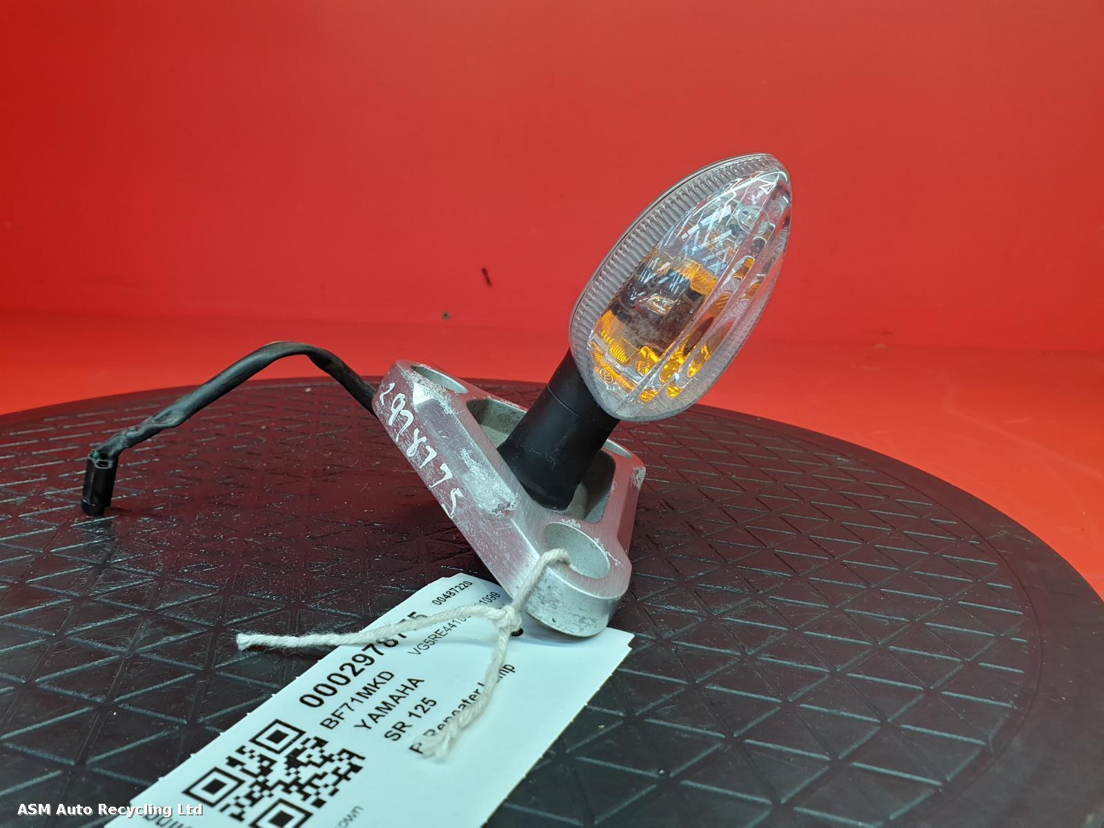 View Auto part R Repeater Lamp Yamaha Xsr125 2021