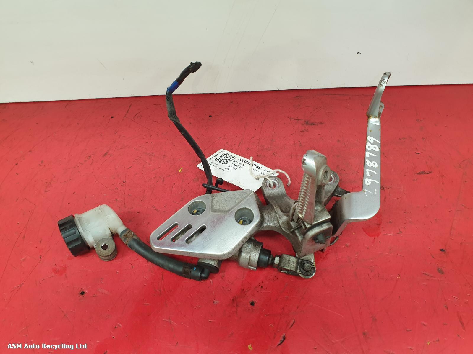 View Auto part Master Cylinder Yamaha Xsr125 2021
