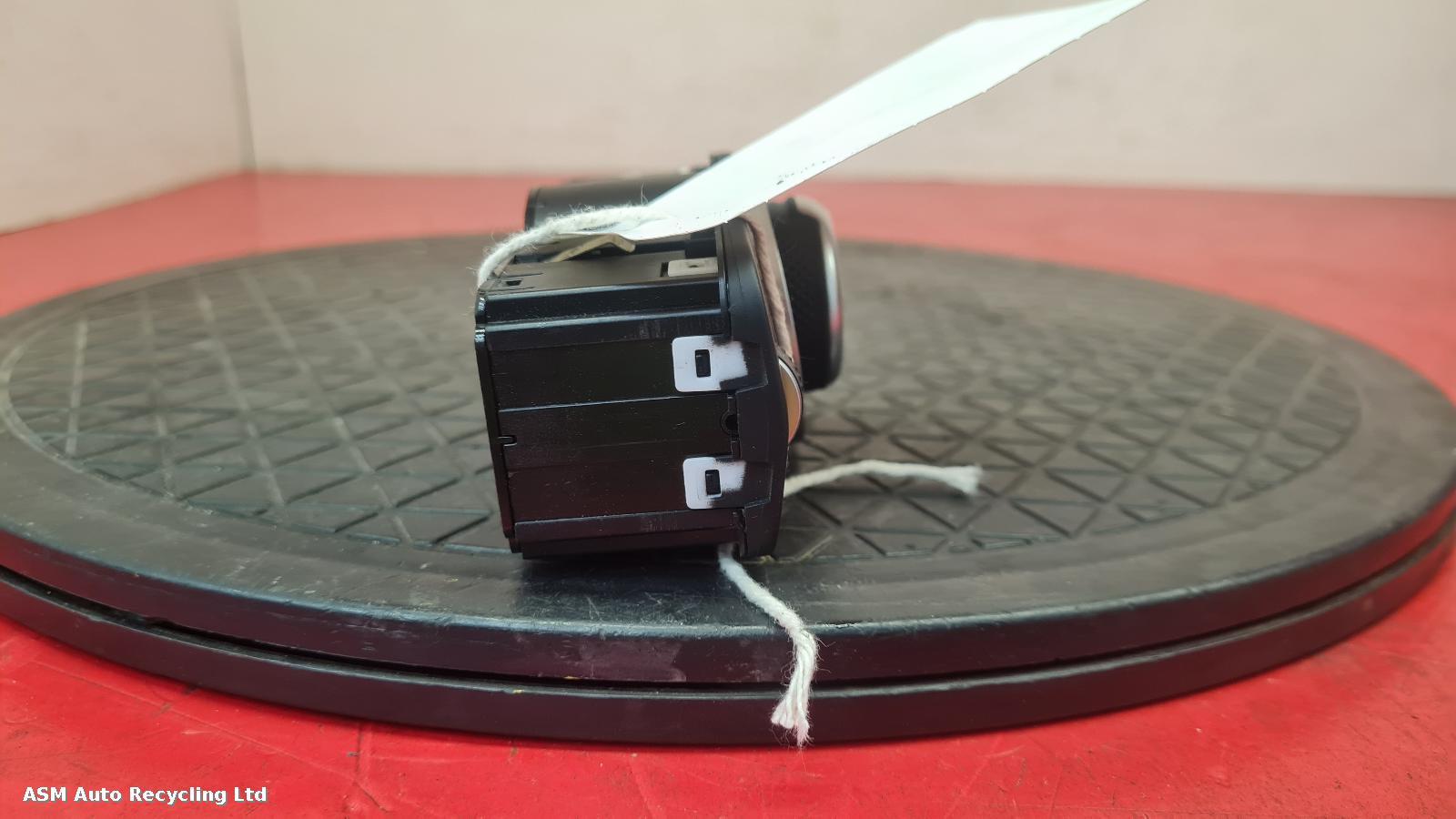 View Auto part Headlight Switch Alfa Romeo Stelvio 2020