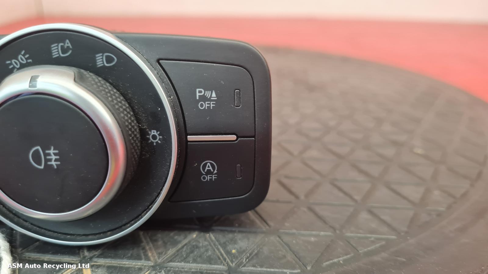 View Auto part Headlight Switch Alfa Romeo Stelvio 2020