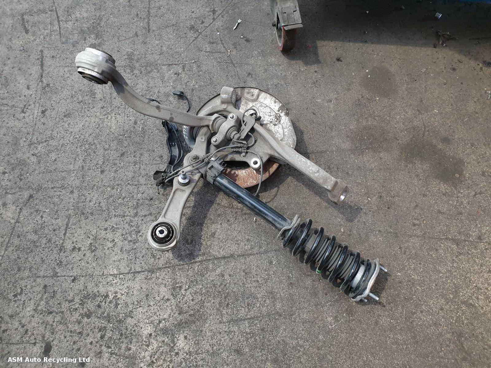 View Auto part RF Hub/Stub Axle Assembly Mercedes C Class 2018