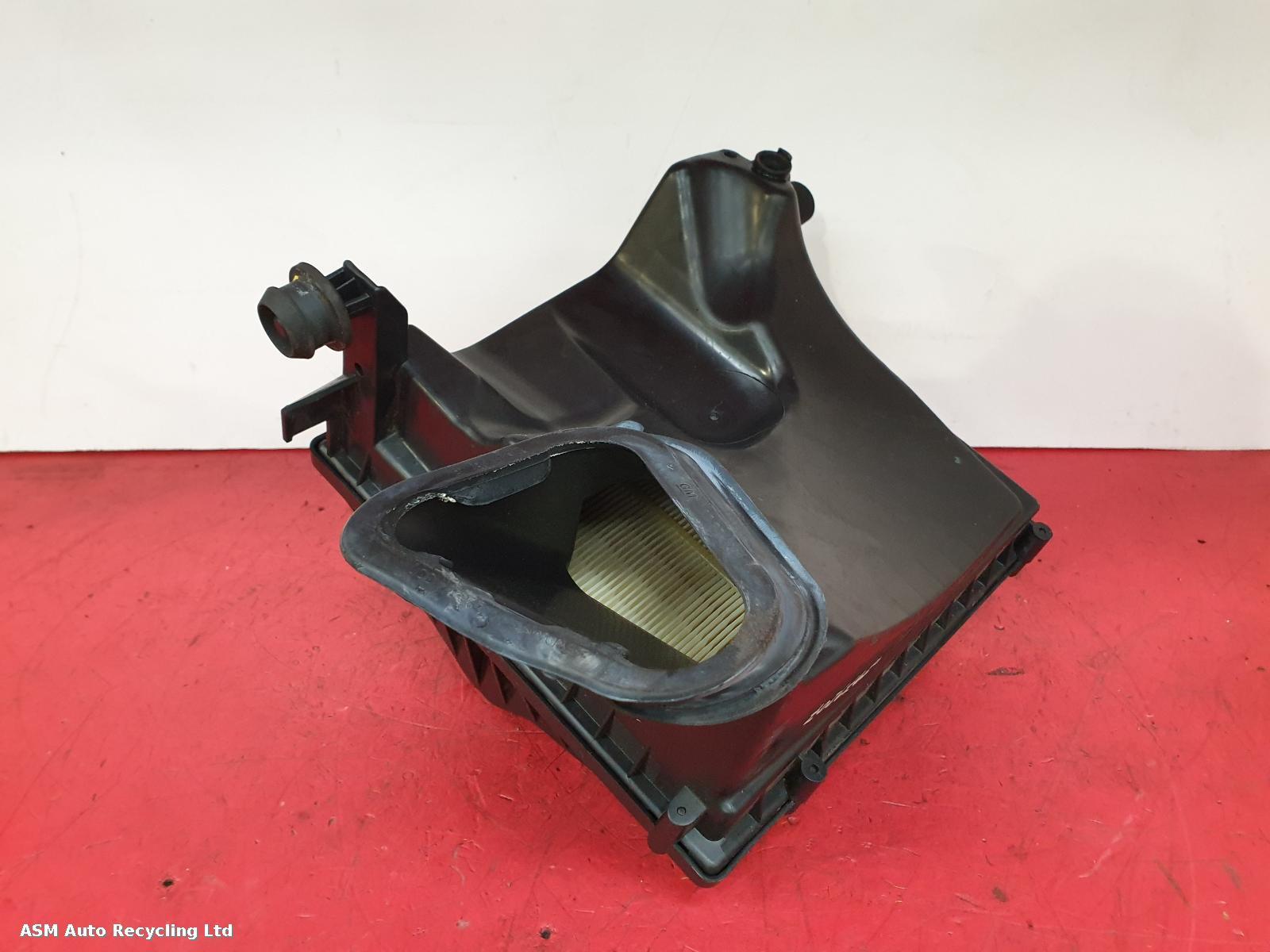 View Auto part Air Cleaner/Box Vauxhall Astra 2014