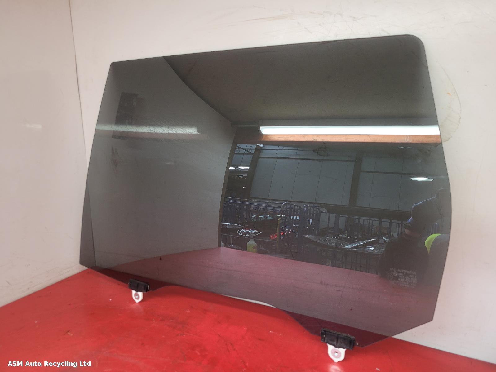View Auto part LR Door Window Mitsubishi Outlander 2020