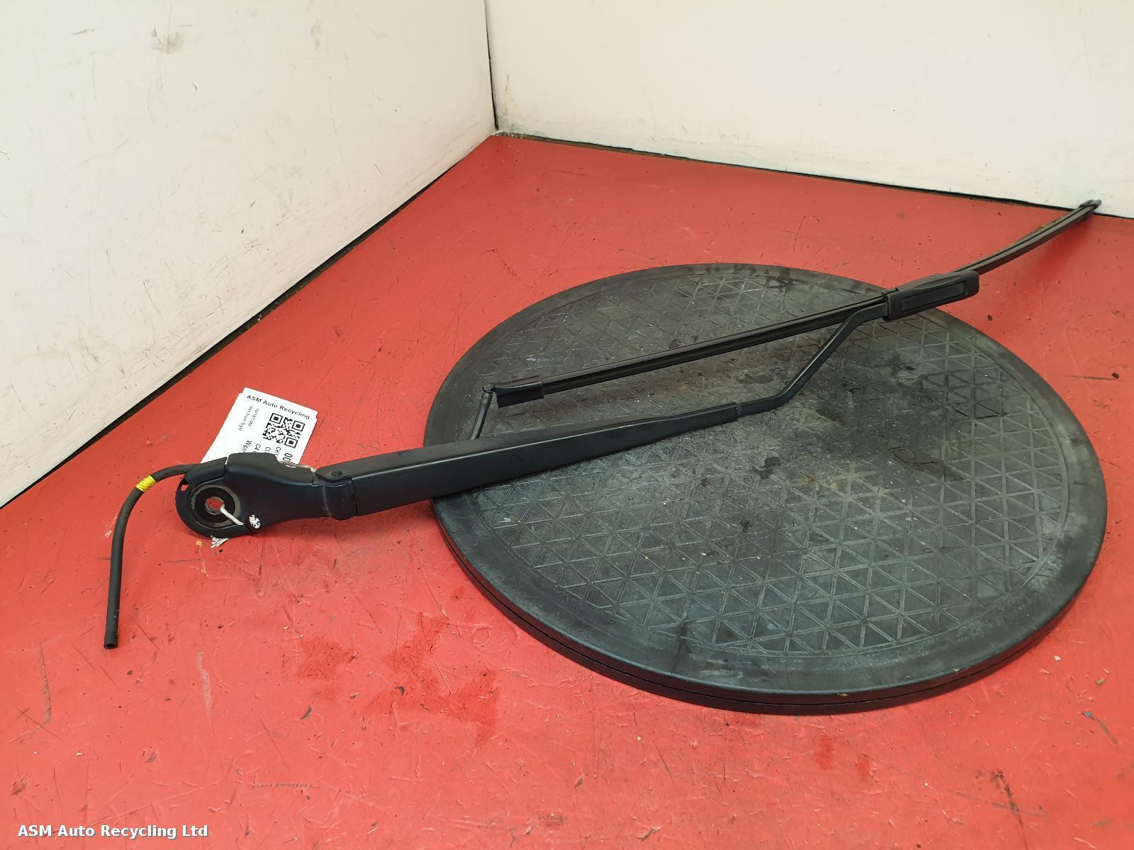 View Auto part Wiper Arm Citroen C4 Cactus 2017