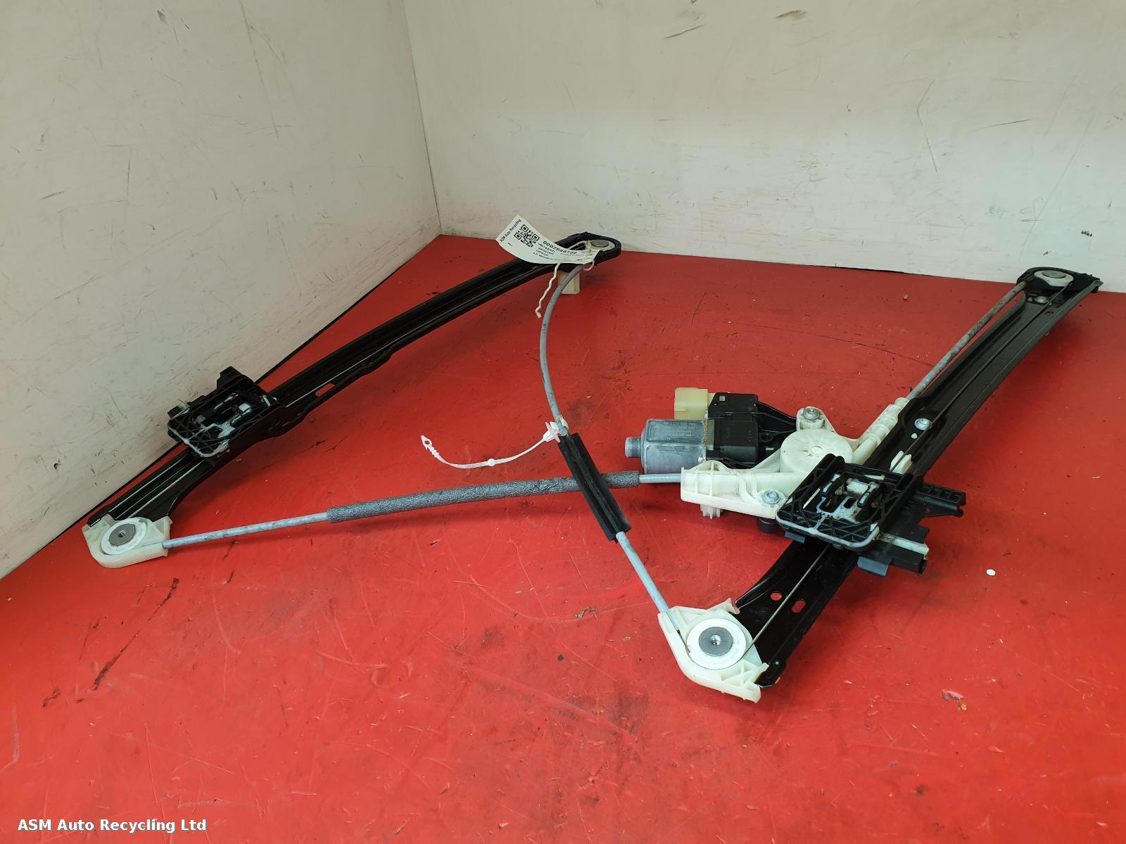 View Auto part LF Window Regulator Jaguar I-pace 2019