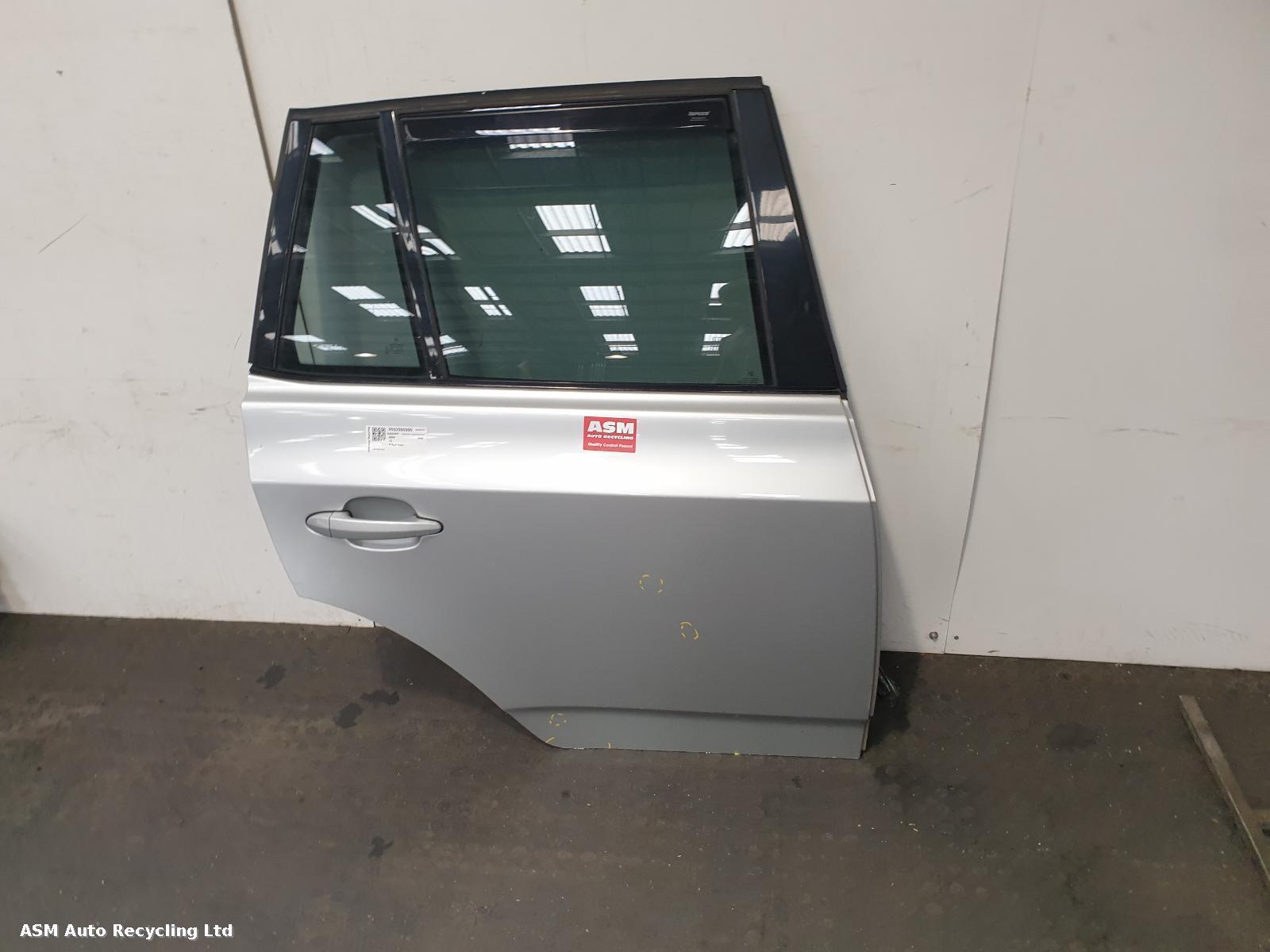 View Auto part R Rear Door Bmw X3 2006
