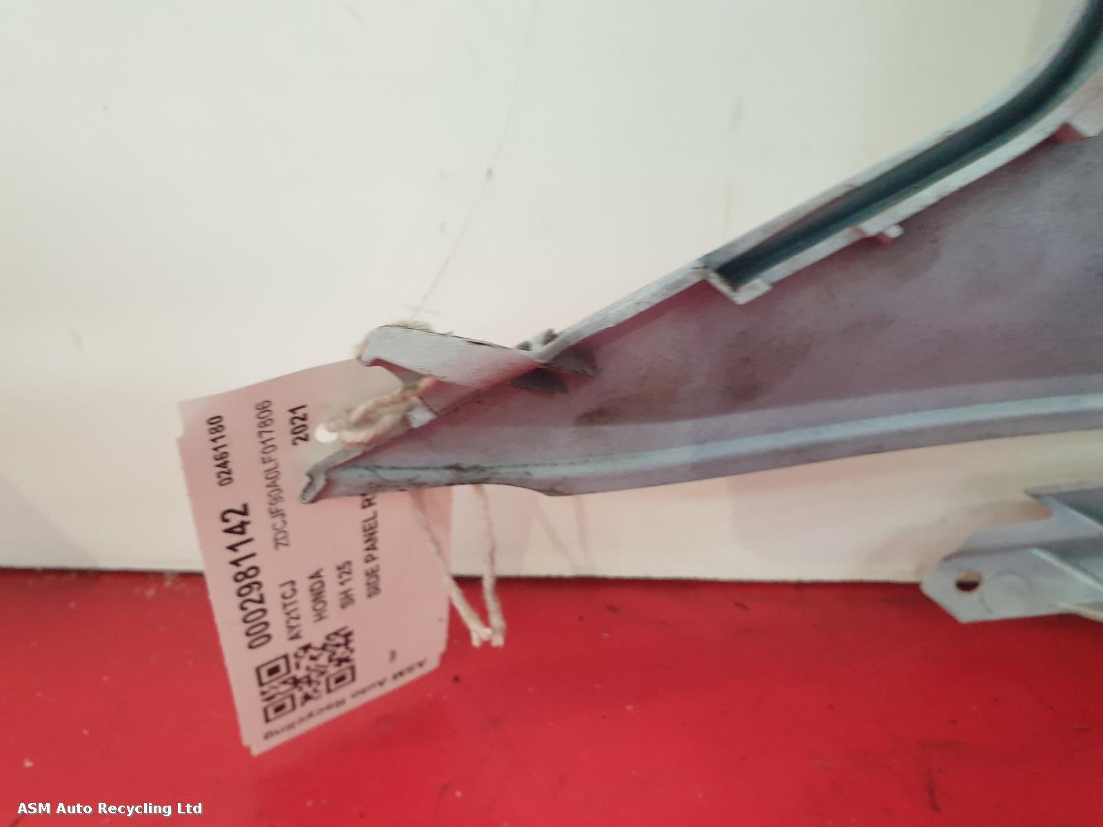 View Auto part Side Panel Right Honda Sh 125 2021
