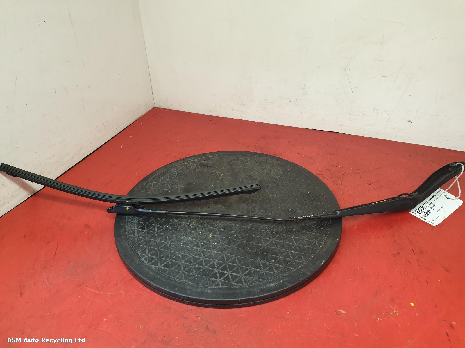 View Auto part Wiper Arm Volvo V60 2011
