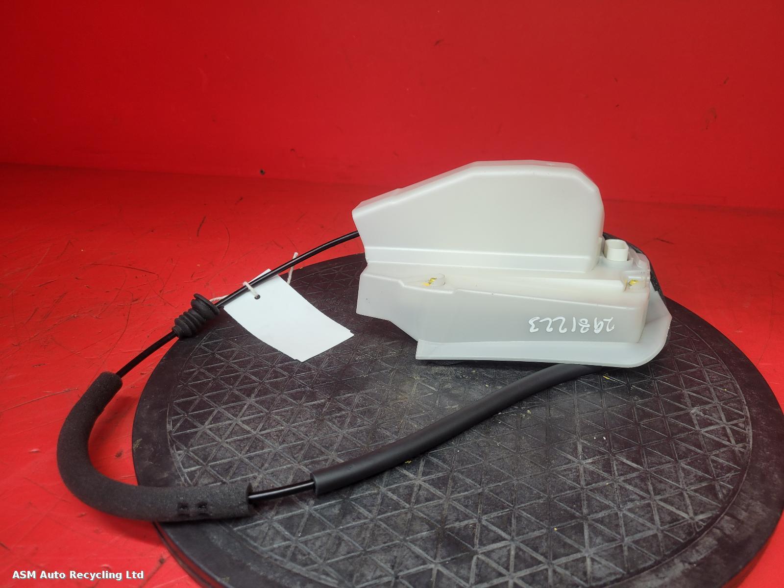 View Auto part Door Lock Assembly Tesla Model Y 2022