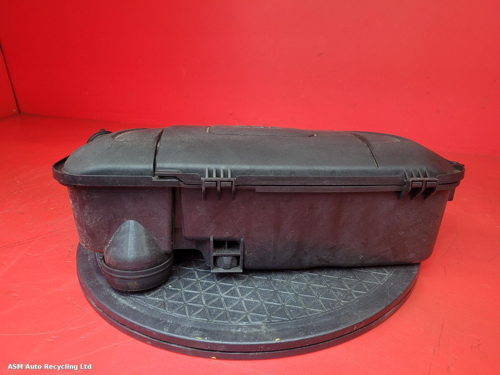 View Auto part Air Cleaner/Box Fiat 500 2021