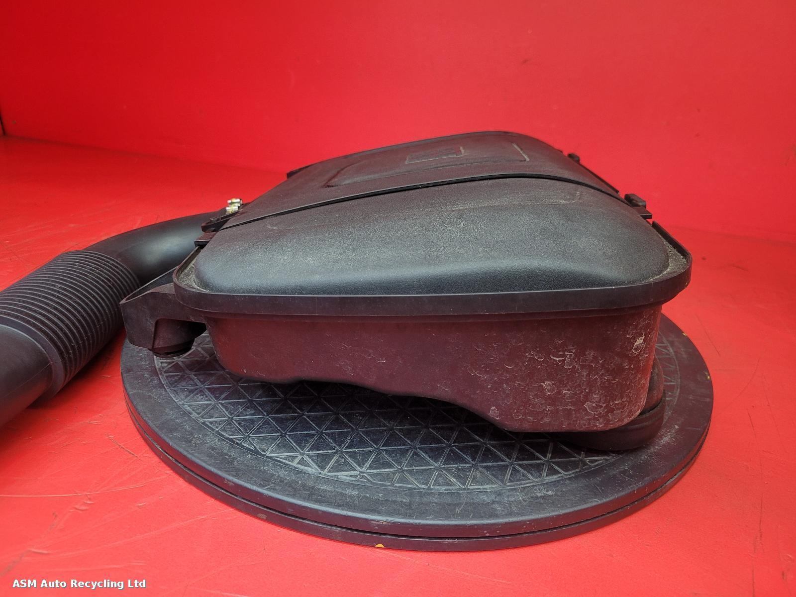View Auto part Air Cleaner/Box Fiat 500 2021
