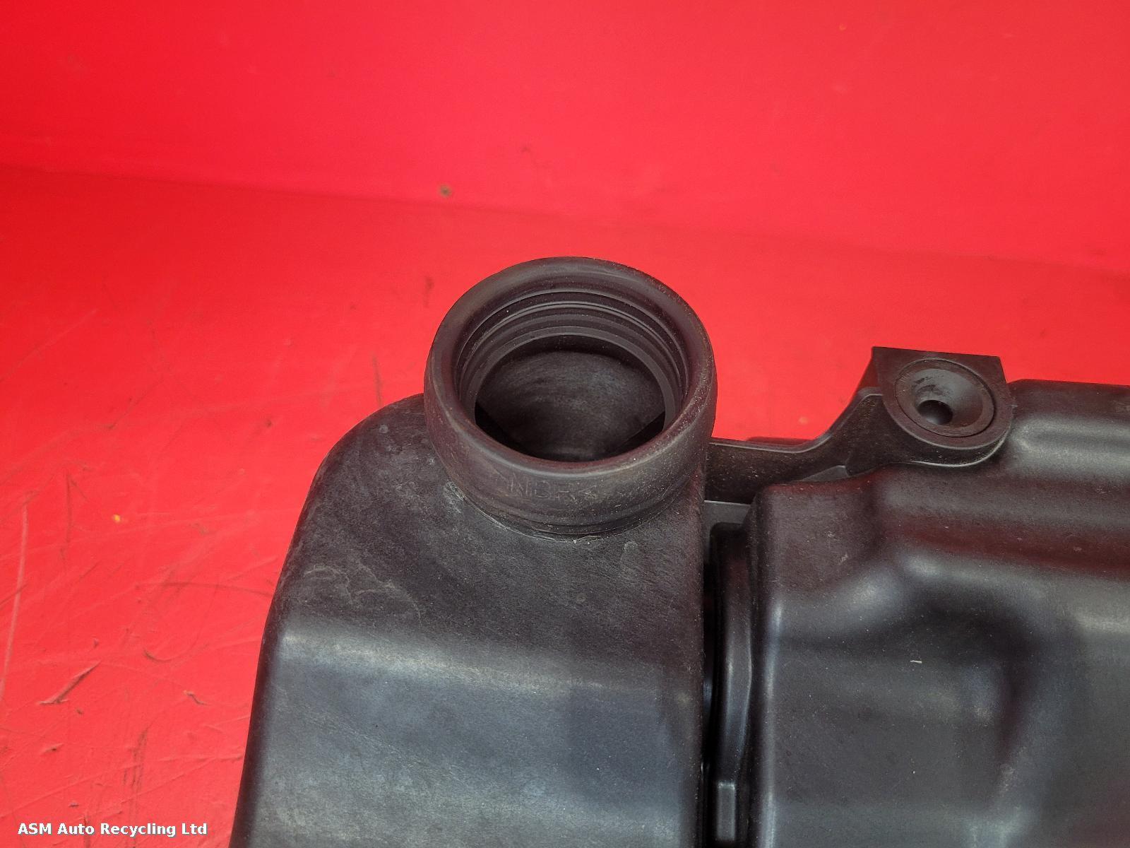 View Auto part Air Cleaner/Box Fiat 500 2021