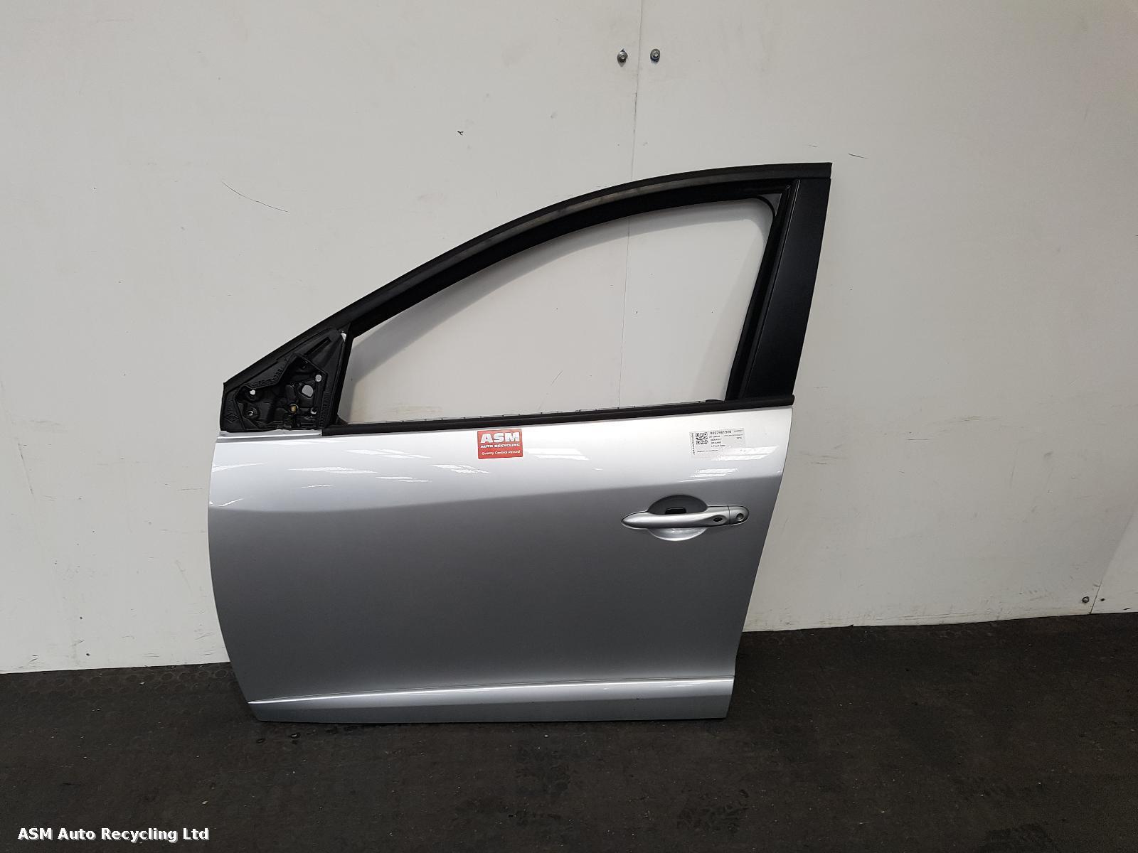 View Auto part L Front Door Renault Megane 2015