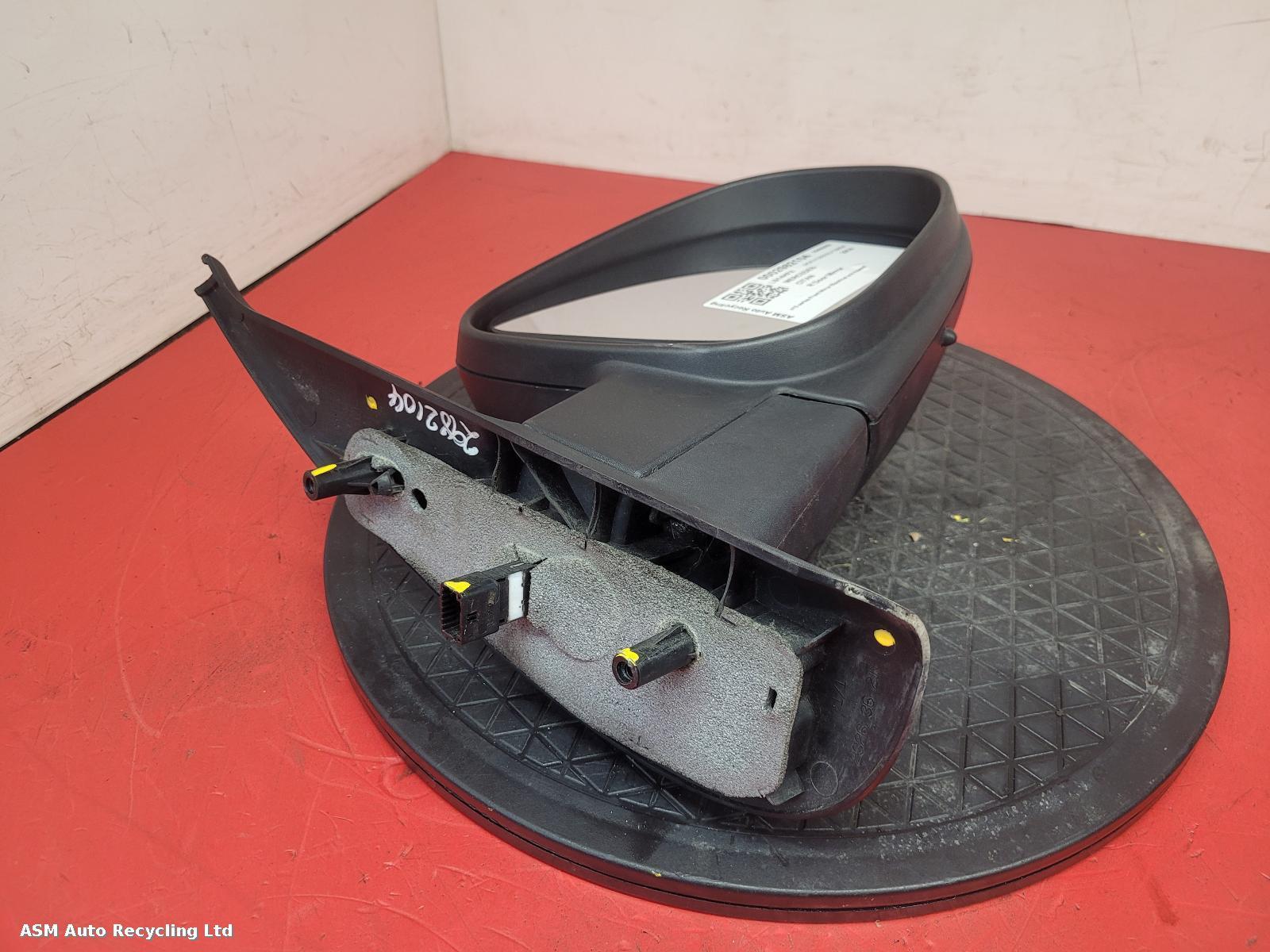 View Auto part R Door Mirror Mercedes Citan 2014