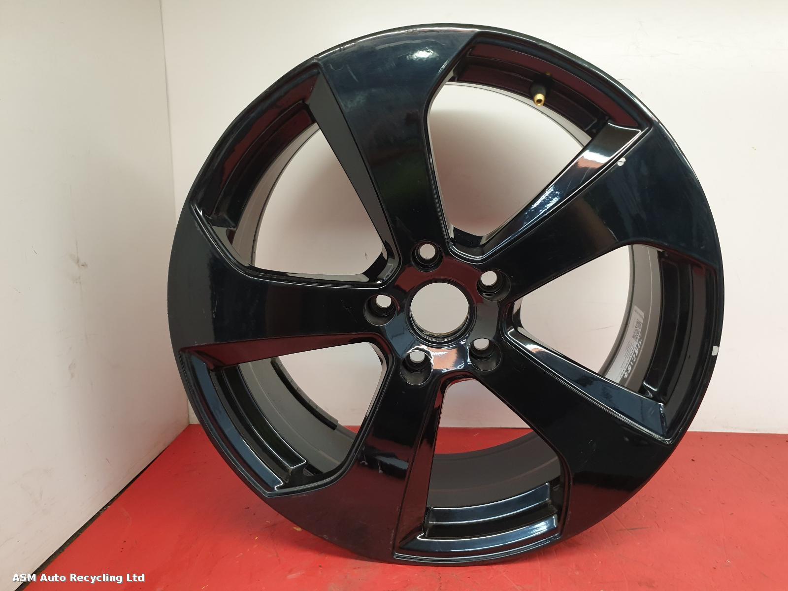 View Auto part Wheel Volkswagen Touran 2010
