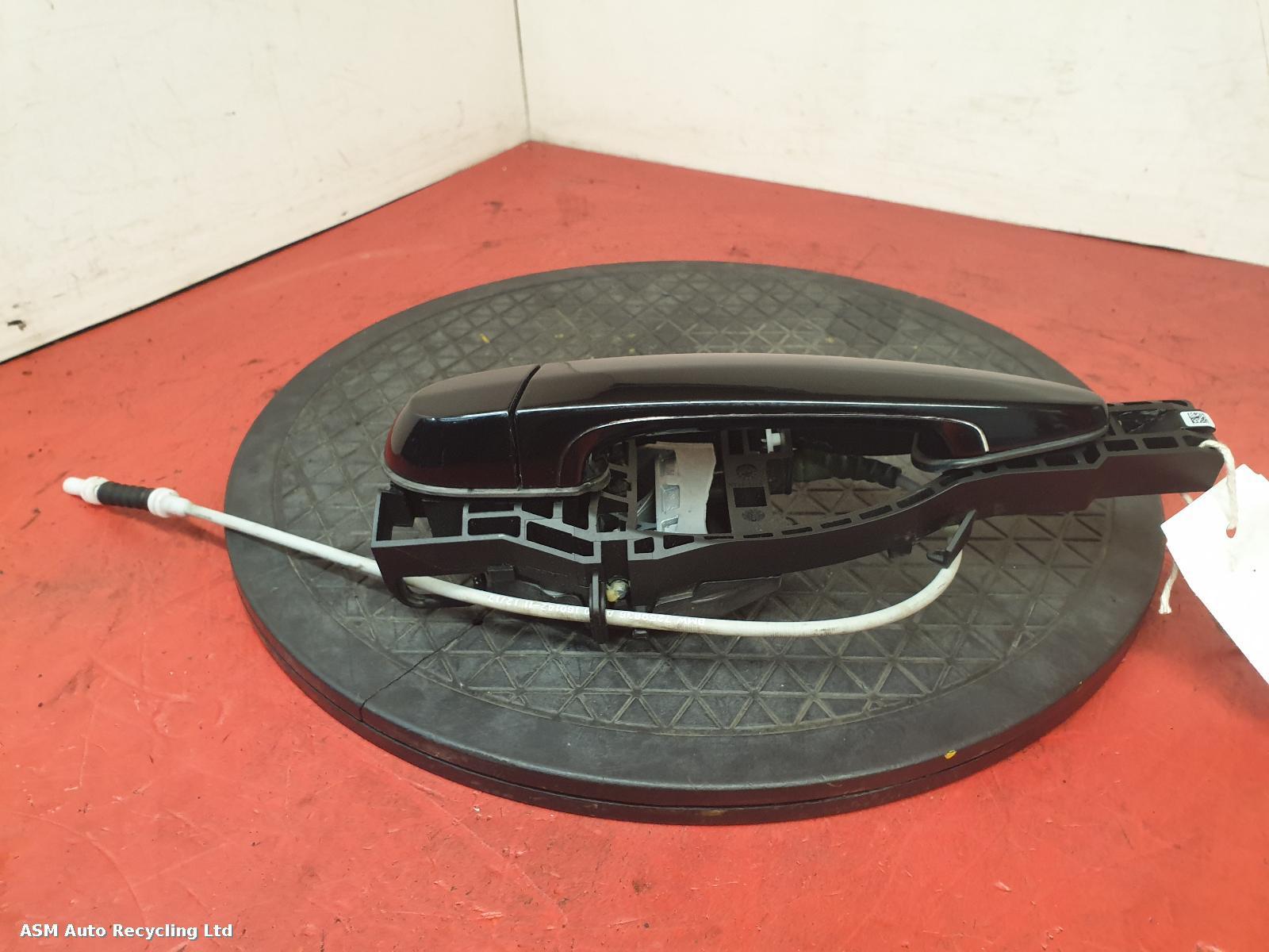 View Auto part Door Handle Bmw 3 Series 2017