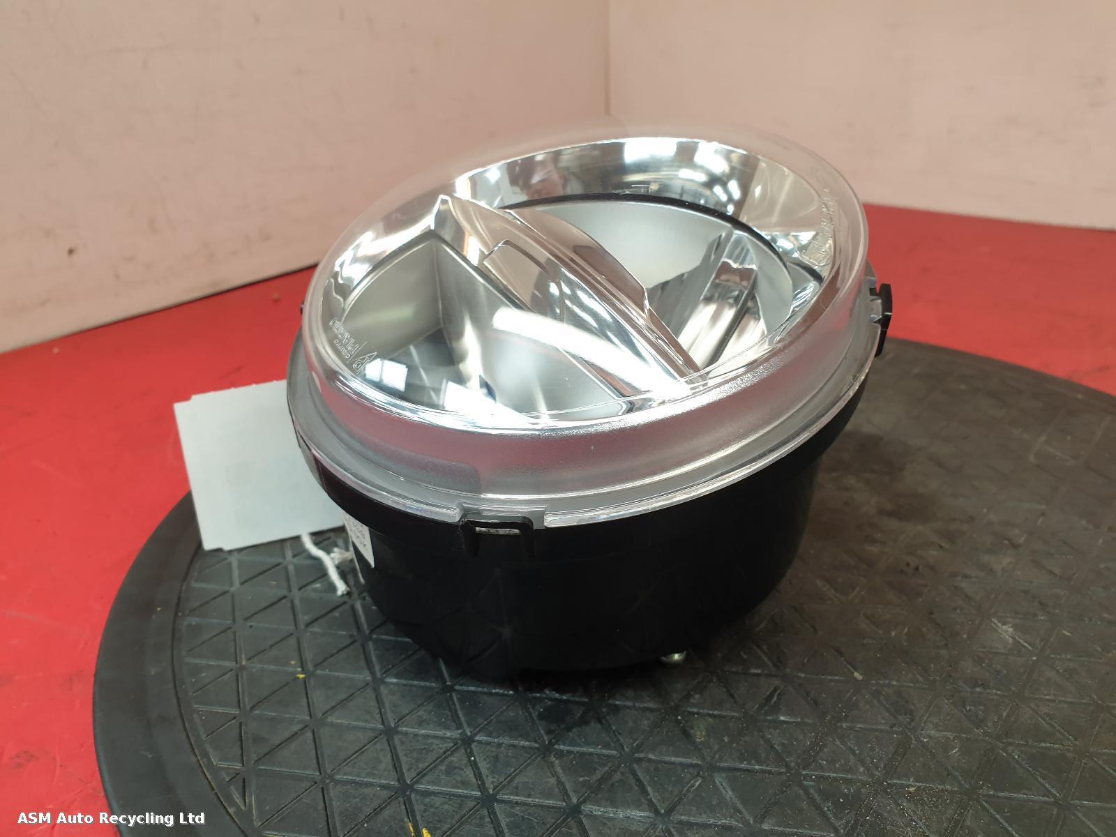 View Auto part Headlamp Piaggio Vespa 2020
